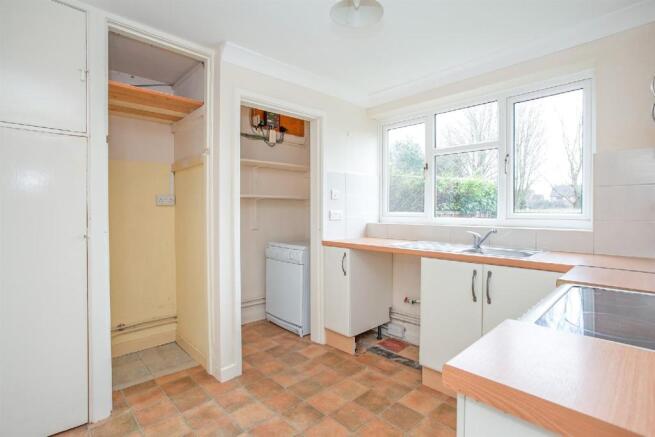 Kitchen 1.jpg