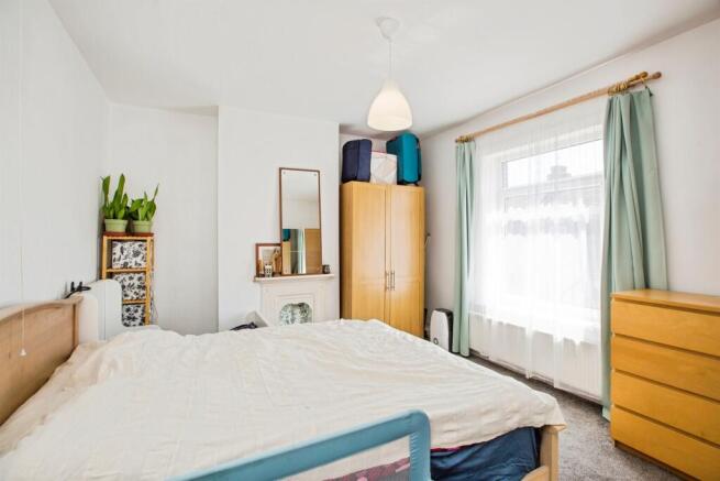 2 bed Terraced for sale Image 5