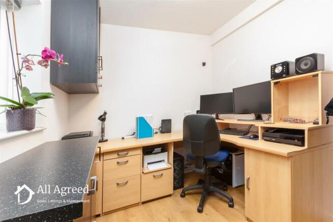 OFFICE/DINING ROOM