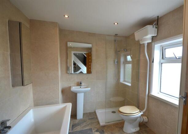Bathroom.JPG