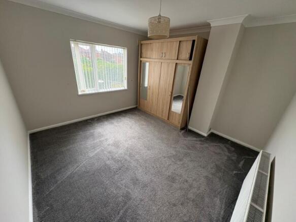 3 bed Semi-Detached to rent Image 11