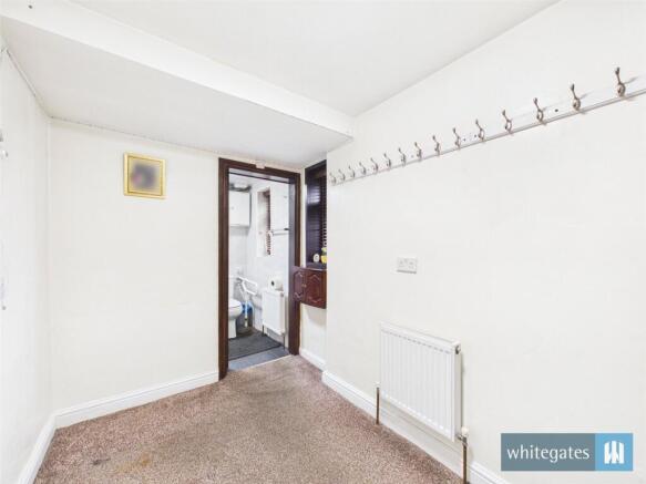 5 bed Terraced for sale Image 9