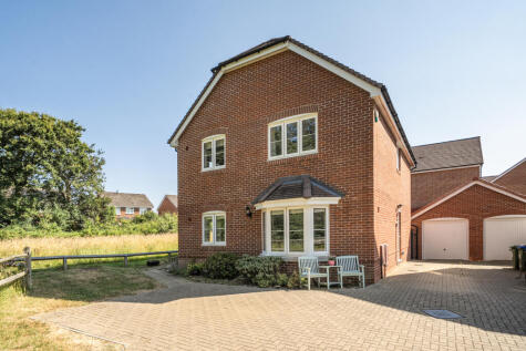 Hayler Gardens, Southwater, RH13