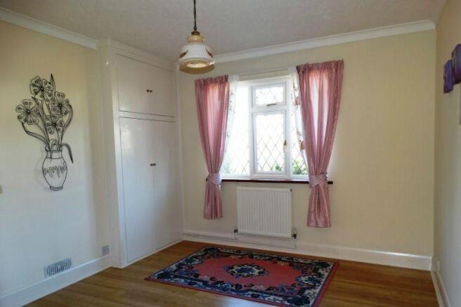 BEDROOM 2