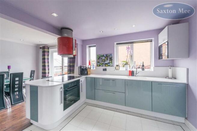 OPEN PLAN KITCHEN
