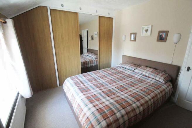 Bedroom 1(2)