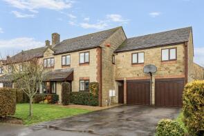 34, Garner Close, Carterton OX18 1GA