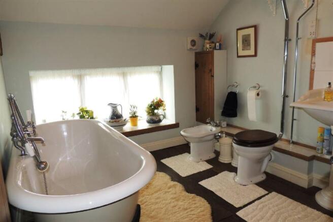 Photo 10