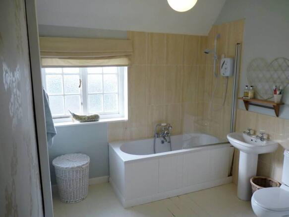 Photo 10