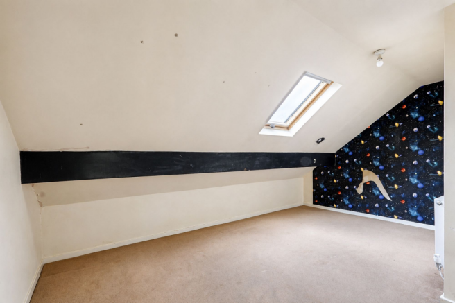 3 bed Semi-Detached Bungalow for sale Image 12
