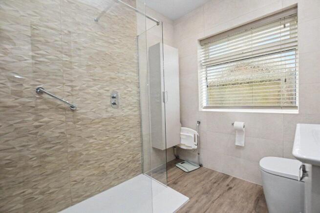 3 bed Bungalow for sale Image 7