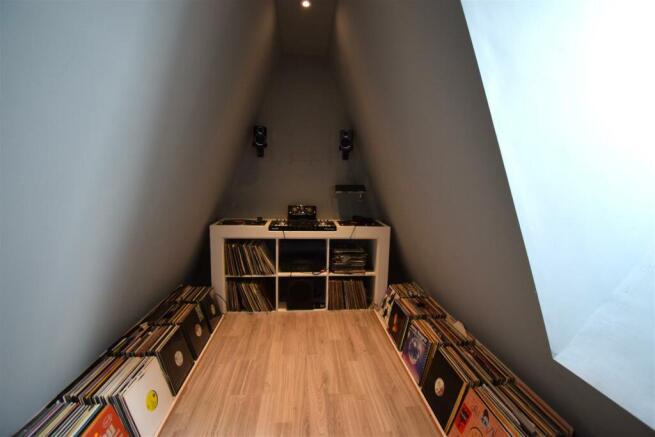 Loft room.JPG
