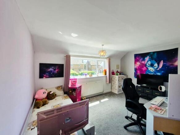 3 bed Semi-Detached for sale Image 10
