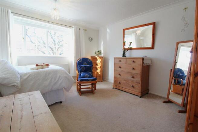 Bedroom 1.jpg