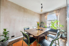 42, Staveley House, Turnham Road, London SE4 2HU