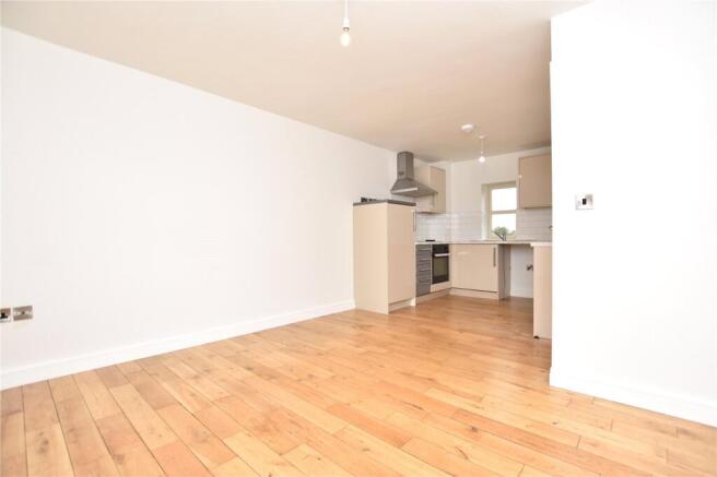 2 bed Apartment for sale Image 9