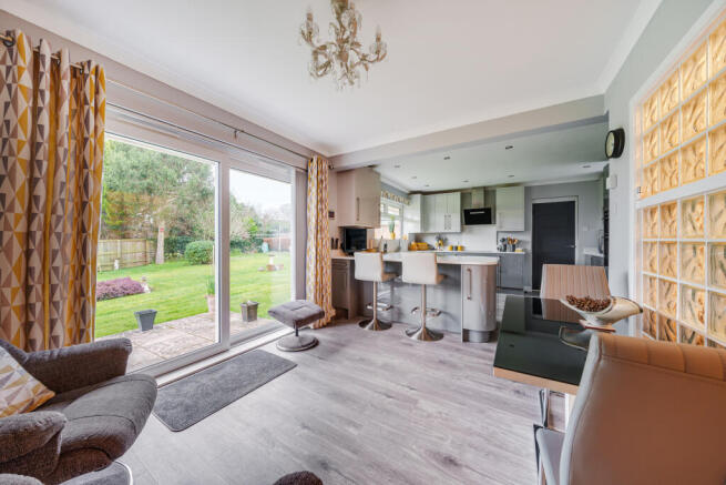 Kitchen / Dining Room