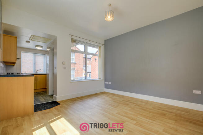 2 bed Terraced to rent Image 7