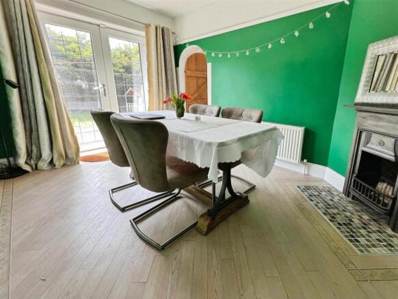 3 bed Detached Bungalow for sale Image 10