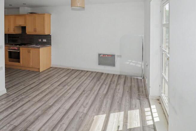 19 Marlington Drive (and parking space), Huddersfield, West Yorkshire, HD2 1GU