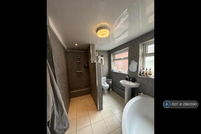 2 bed Terraced to rent Image 8