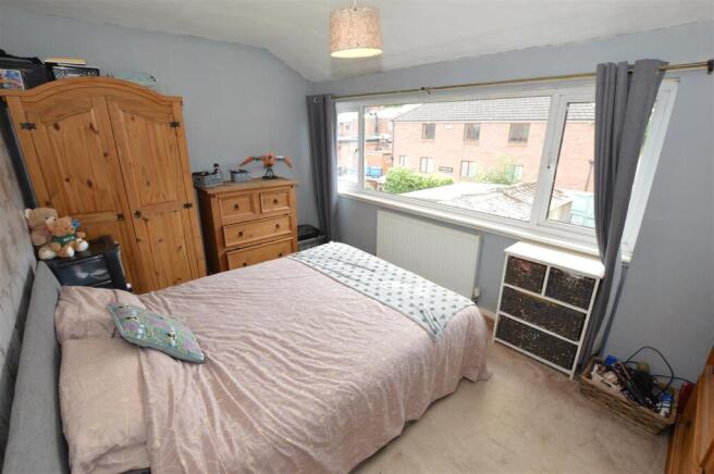 3 bed Semi-Detached for sale Image 6