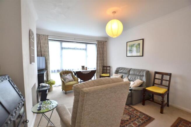 Sitting Room 1.JPG