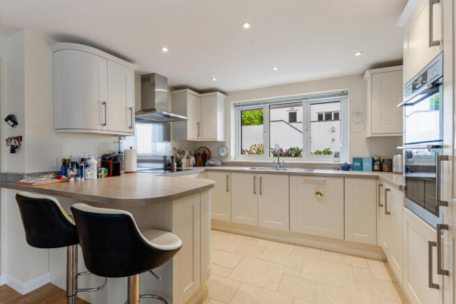 A13 - 76 Wallingford Rd Kingsbridge - 260609