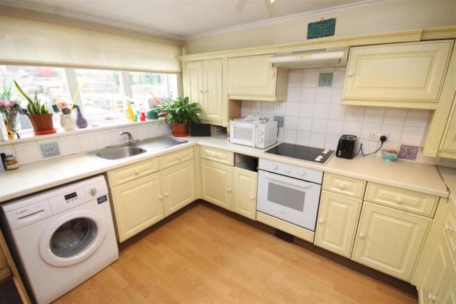 KITCHEN BREAKFAST ROOM