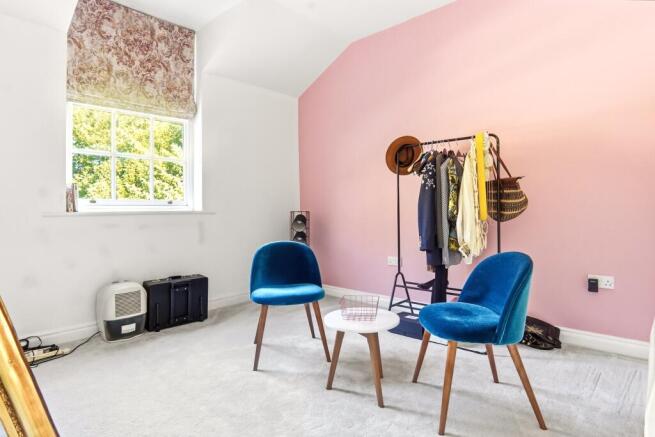 2 bed Flat for sale Image 7