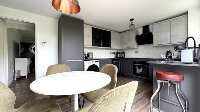 kitchen1.jpg