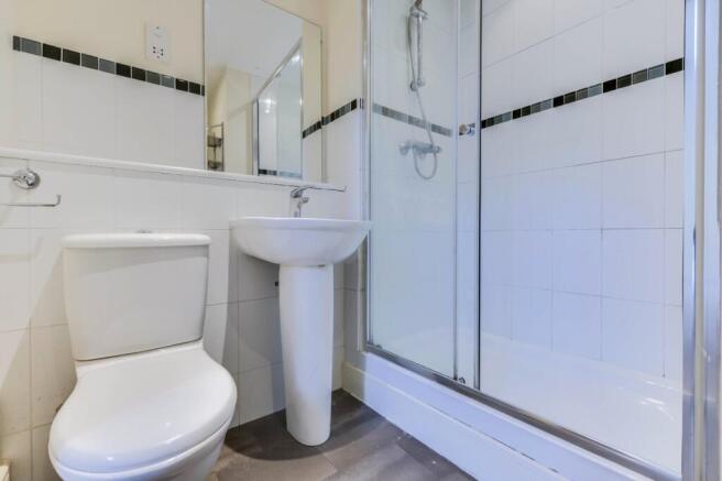 2 bed Flat for sale Image 8