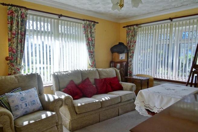 Living Room: