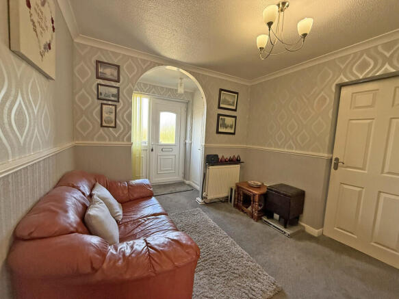 2 bed Semi-Detached Bungalow for sale Image 6