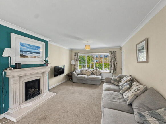 4 bed Detached for sale Image 6
