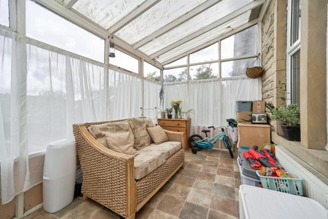 7 bed Semi-Detached for sale Image 8