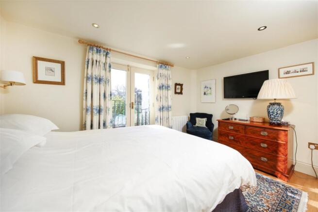 Bedroom.2.jpg