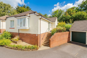 9, Southfield Drive, Crediton EX17 2ET