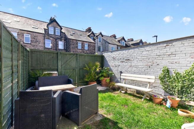 3 bed Terraced for sale Image 9