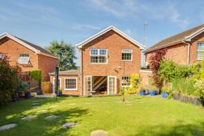 16, Nursery Close, Haywards Heath RH16 1HP