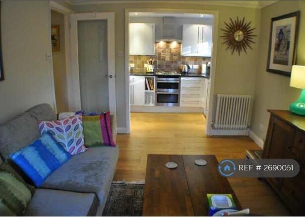 Lounge & Kitchen