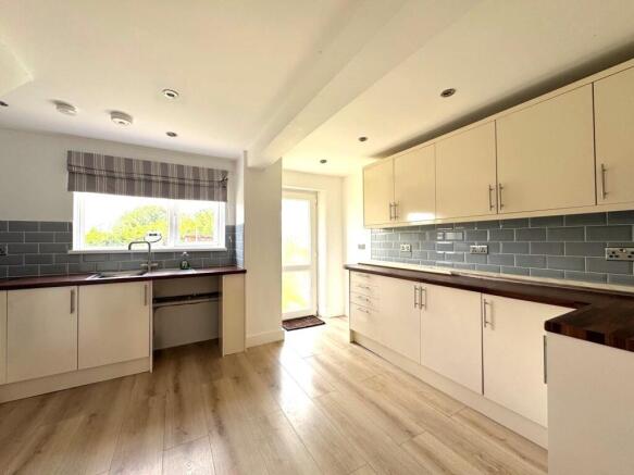 Kitchen (1)