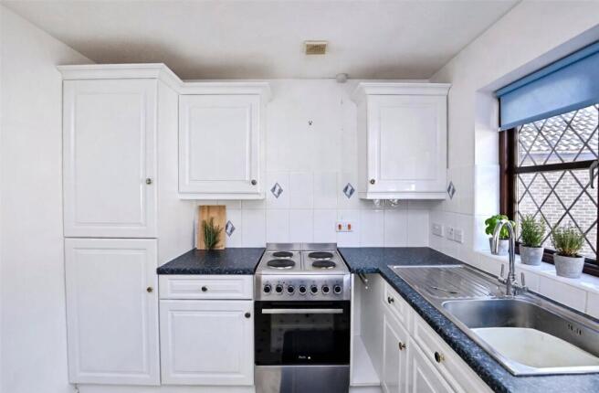 Spring Meadow, New Road, Midhurst, West Sussex, GU29 photo 2