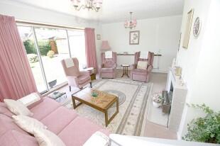 Lounge Photo 1