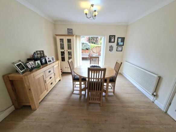 LIVING ROOM/DINING AREA