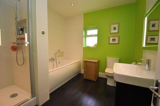 Main Bathroom