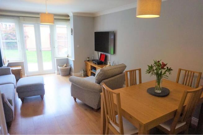 Lounge/Dining Room