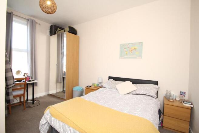 1 bed Flat to rent Image 6