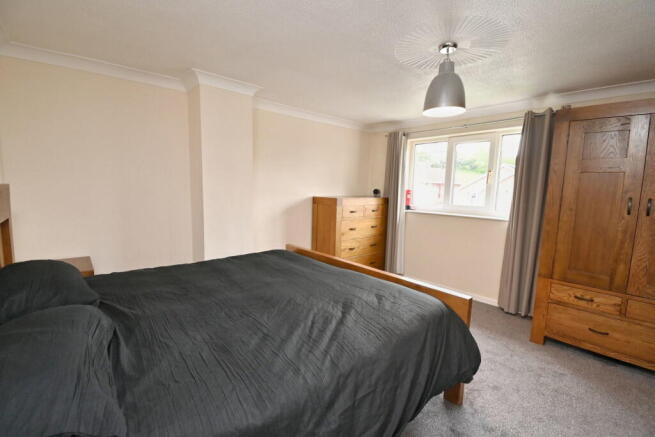 2 bed Semi-Detached for sale Image 8