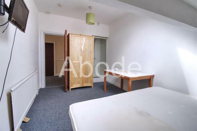 8 bed House to rent Image 11